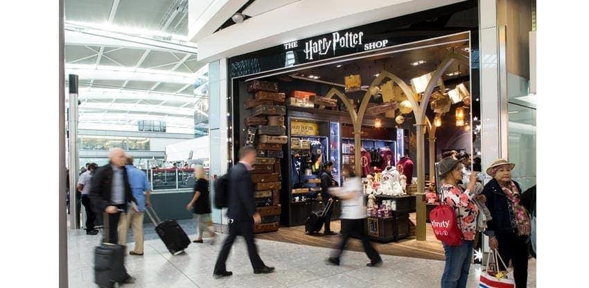 Resultado de imagen para tienda harry potter aeropuerto heathrow