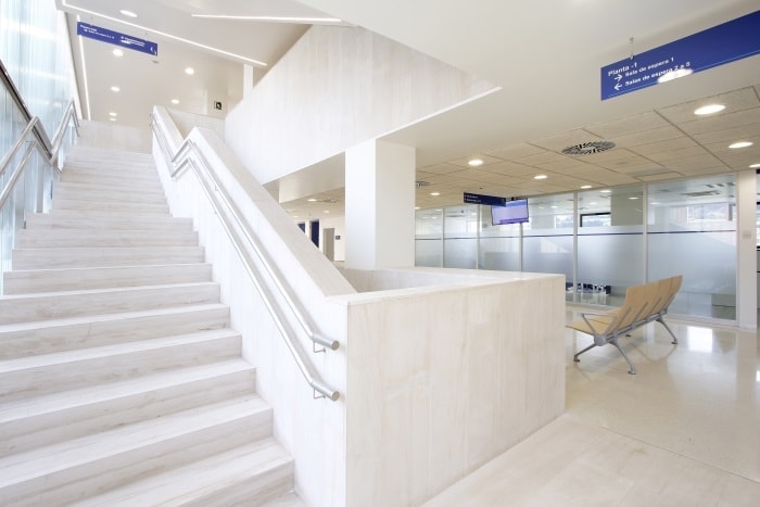 Agroman concluye reforma Hospital de Jove-escaleras