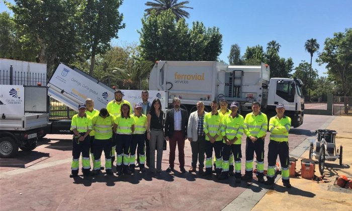 Image of the Coria del Rio waste collection team