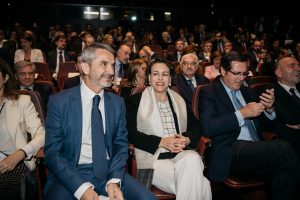 Imagen del Presidente de la Fundación Adecco y la ministra Magdalena Valerio en el acto #CEOPorLaDiversidad